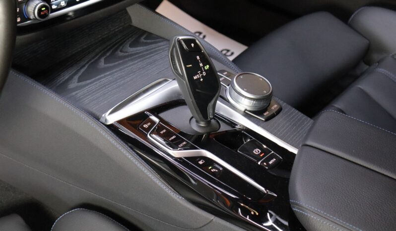 BMW 530e xDrive Touring M lleno