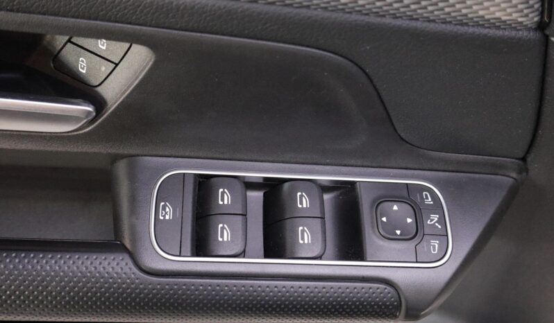 MERCEDES-BENZ GLB 200D lleno