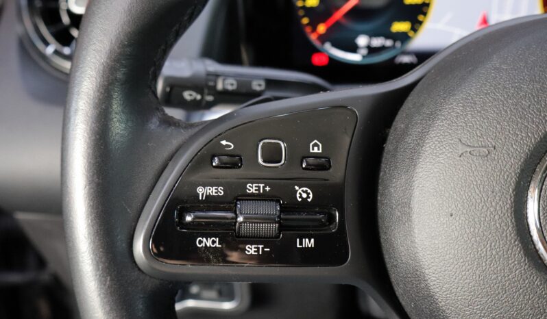 MERCEDES-BENZ GLB 200D lleno