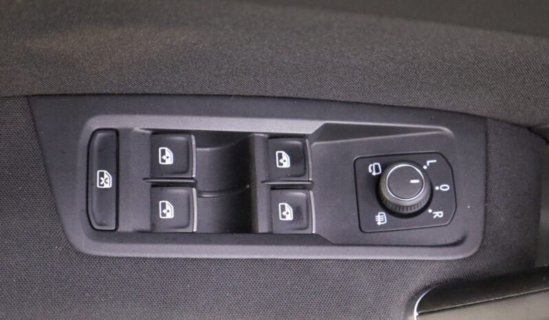 VOLKSWAGEN Touran 2.0 TDI lleno