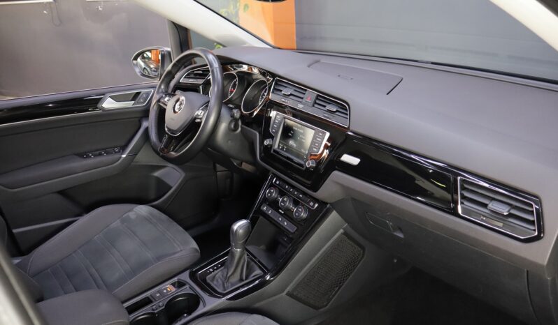 VOLKSWAGEN Touran 2.0 TDI lleno