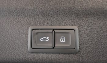 AUDI A6 Avant 55TFSIe quattro Competition lleno