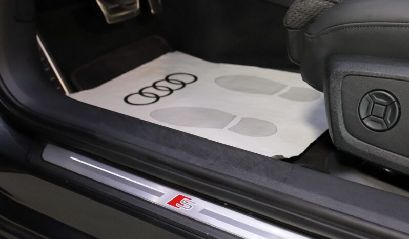 AUDI A6 Avant 55TFSIe quattro Competition lleno