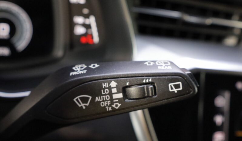 AUDI A6 Avant 55TFSIe quattro Competition lleno