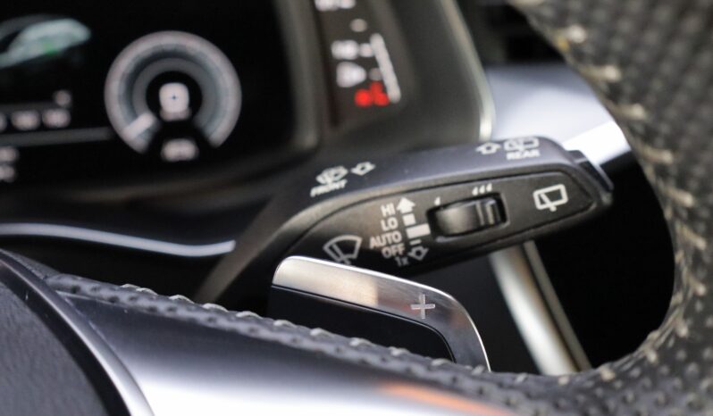 AUDI A6 Avant 55TFSIe quattro Competition lleno