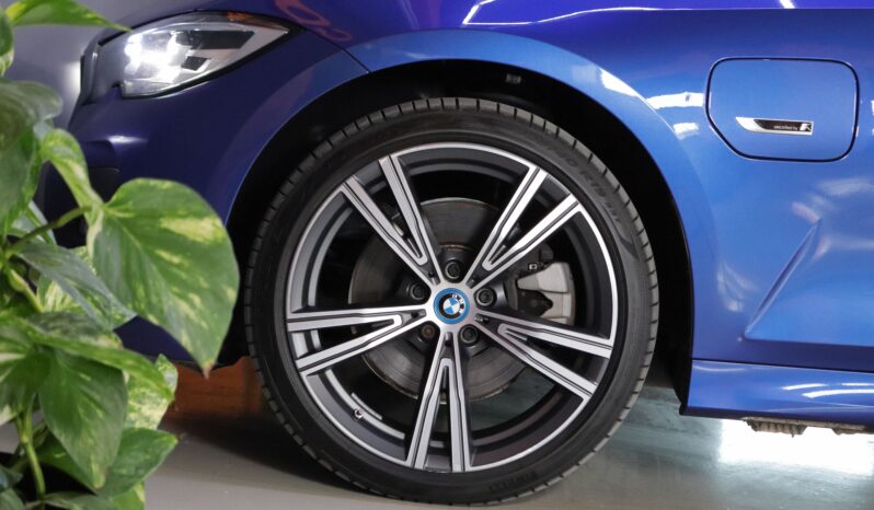 BMW 320e Touring M lleno