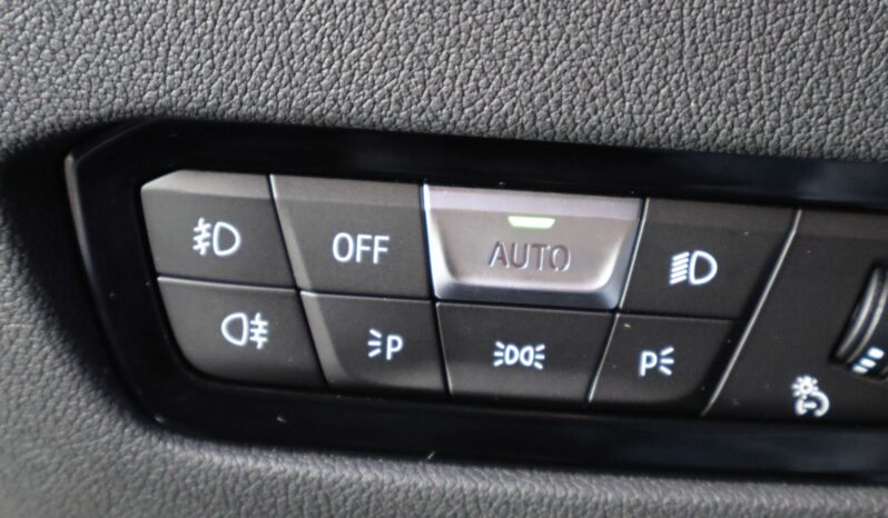 BMW 320e Touring M lleno