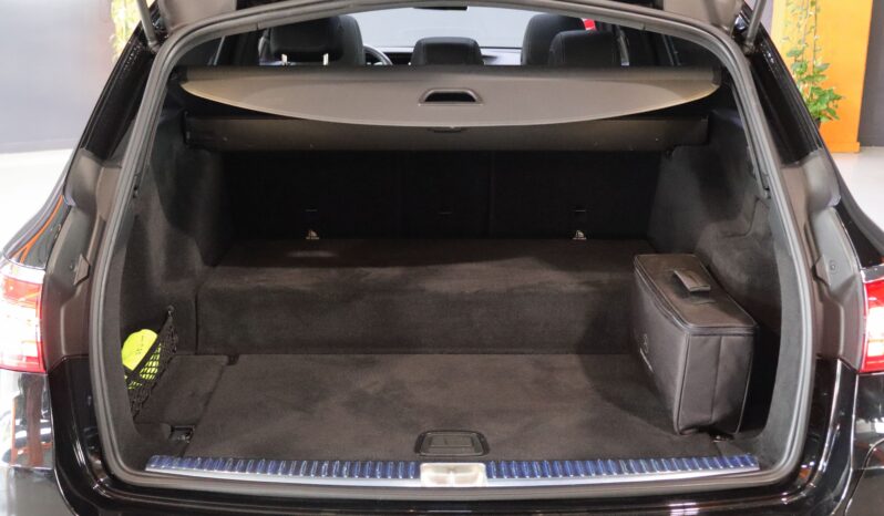 MERCEDES-BENZ E300e Estate AMG lleno