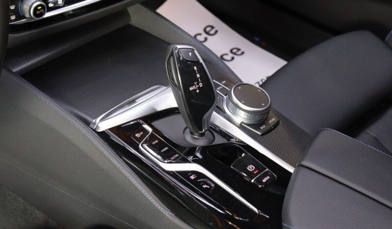 BMW 530e xDrive Touring M lleno