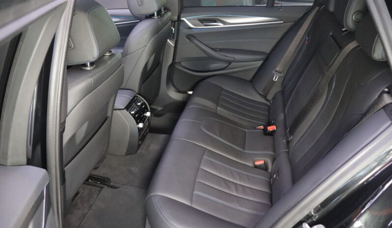BMW 530e xDrive Touring M lleno