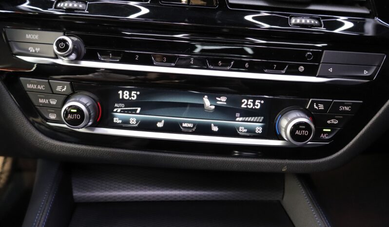 BMW 530e xDrive Touring M lleno