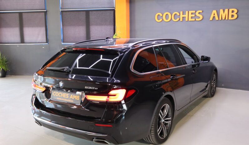 BMW 530e xDrive Touring Luxury Line lleno