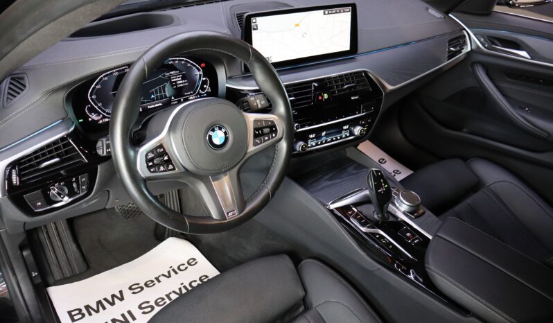 BMW 530e xDrive Touring Luxury Line lleno