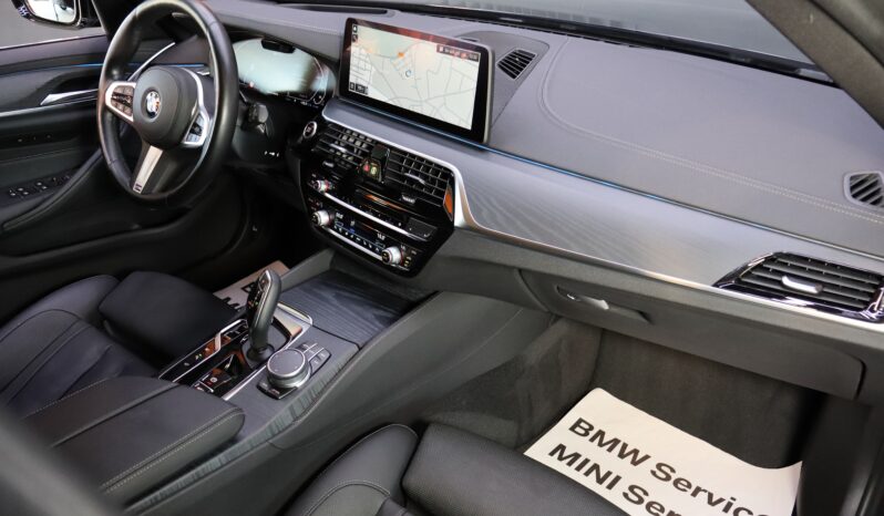 BMW 530e xDrive Touring Luxury Line lleno