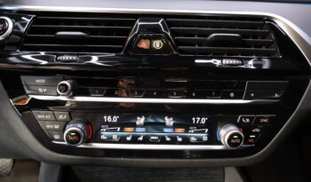 BMW 530e xDrive Touring Luxury Line lleno