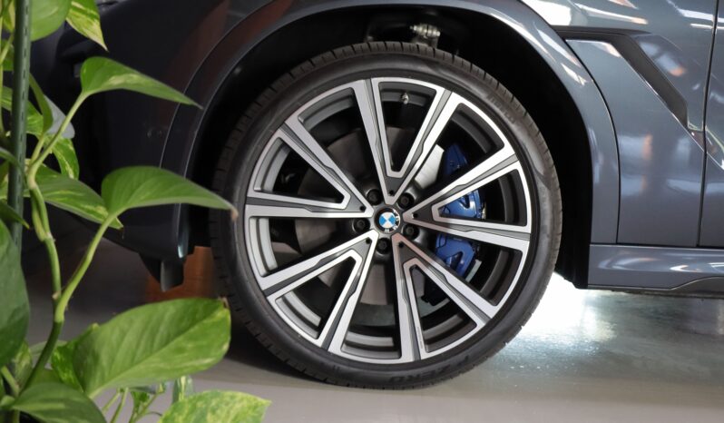 BMW X6 M50i lleno