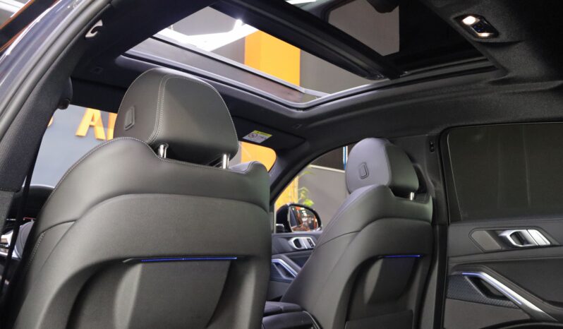 BMW X6 M50i lleno