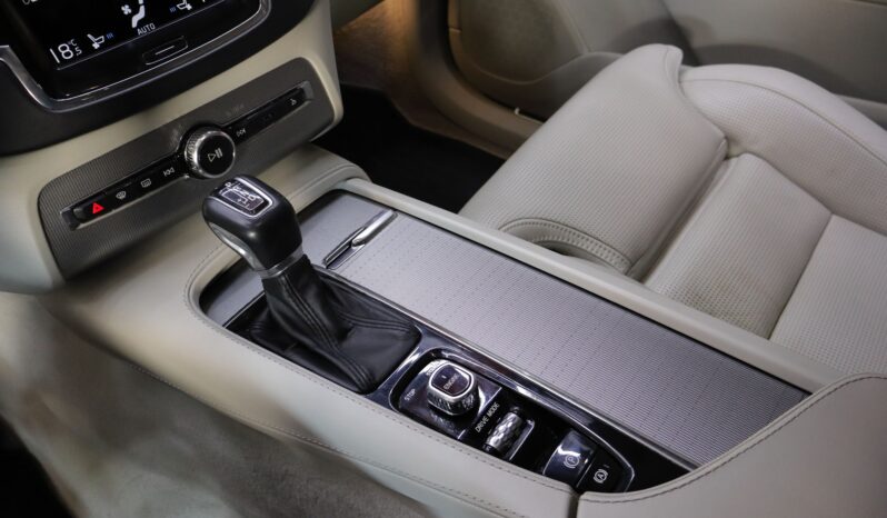 VOLVO XC90 2.0 D5 Inscription lleno