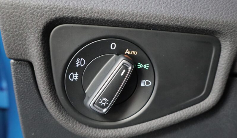 VOLKSWAGEN Touran Sport 2.0TDI DSG lleno