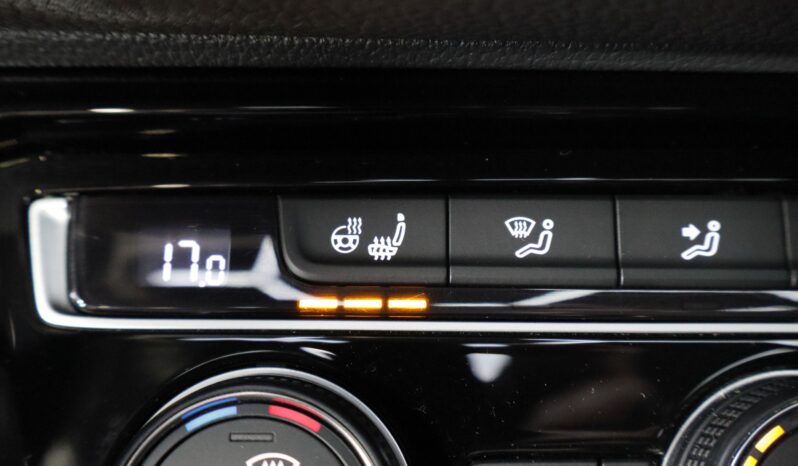VOLKSWAGEN Touran Sport 2.0TDI DSG lleno