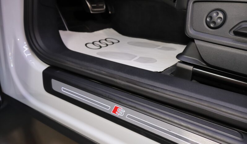 AUDI Q5 45TFSI Black line lleno
