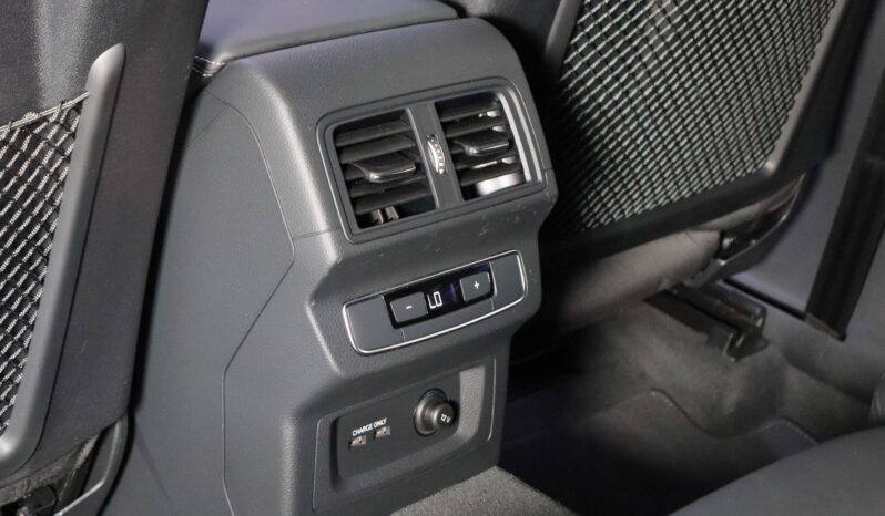AUDI Q5 45TFSI Black line lleno