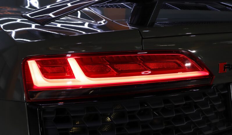 AUDI R8 V10 performance lleno