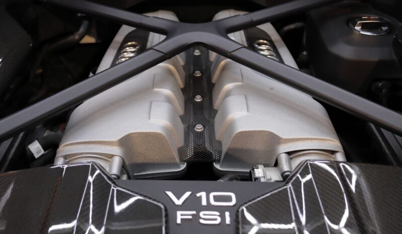 AUDI R8 V10 performance lleno