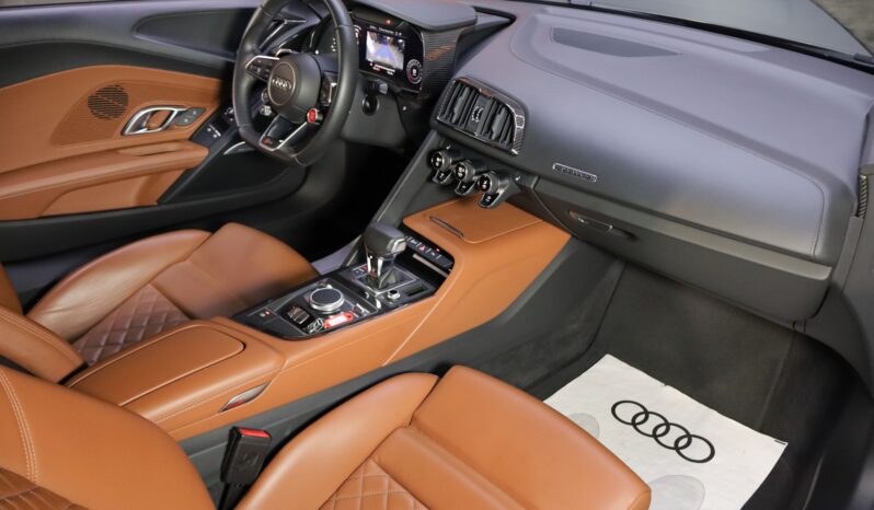 AUDI R8 V10 performance lleno