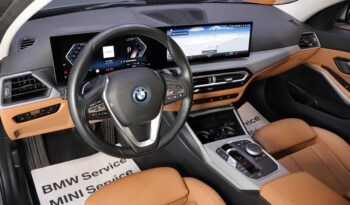 BMW 320e Touring lleno