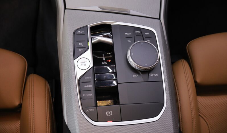 BMW 320e Touring lleno
