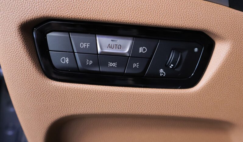 BMW 320e Touring lleno