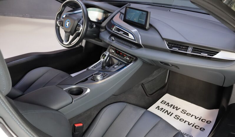 BMW i8 lleno