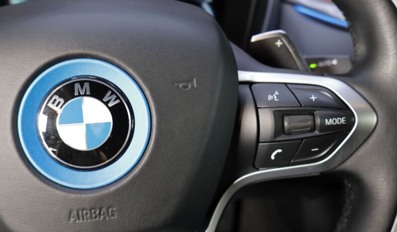 BMW i8 lleno