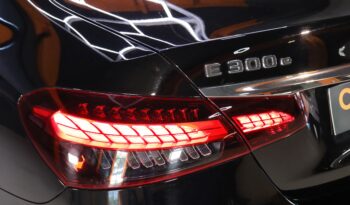 MERCEDES-BENZ E300e AMG lleno
