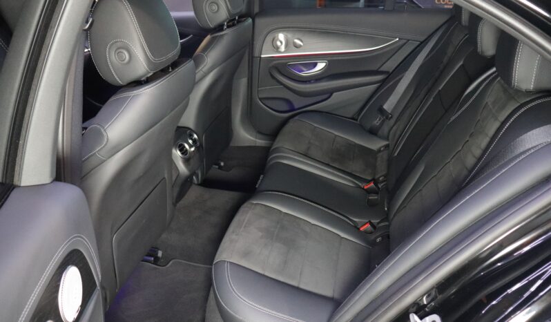 MERCEDES-BENZ E300e AMG lleno