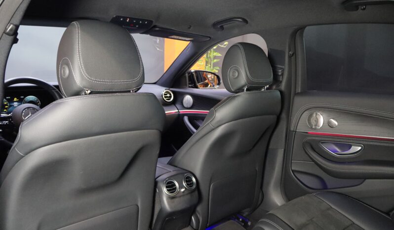 MERCEDES-BENZ E300e AMG lleno