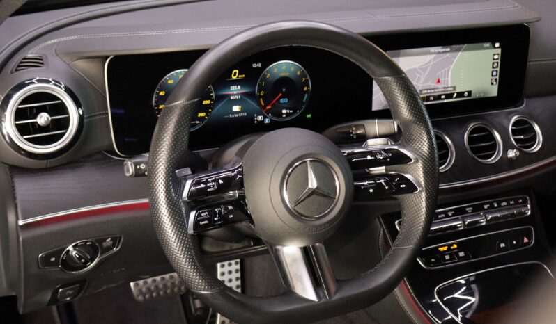 MERCEDES-BENZ E300e AMG lleno