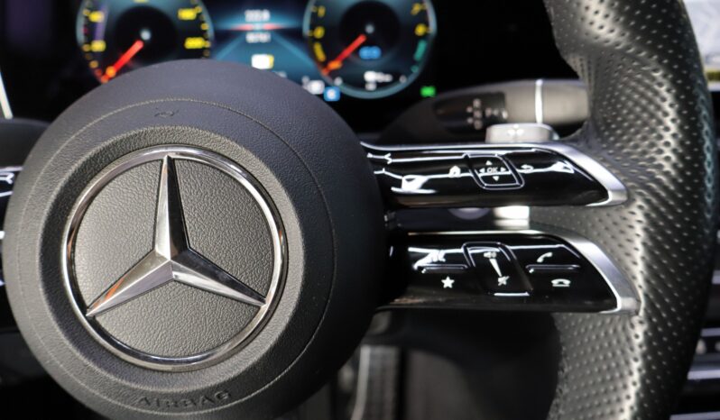MERCEDES-BENZ E300e AMG lleno