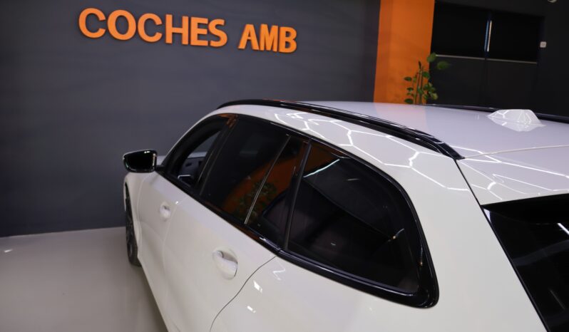 BMW 320i Touring M lleno