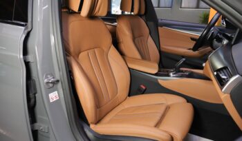 BMW 530e Touring M lleno