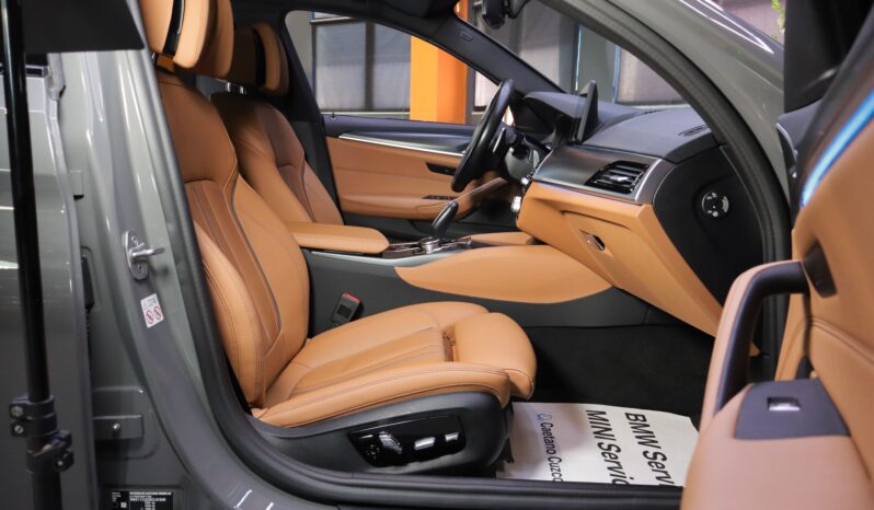 BMW 530e Touring M lleno