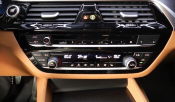 BMW 530e Touring M lleno