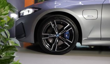BMW 330e M lleno