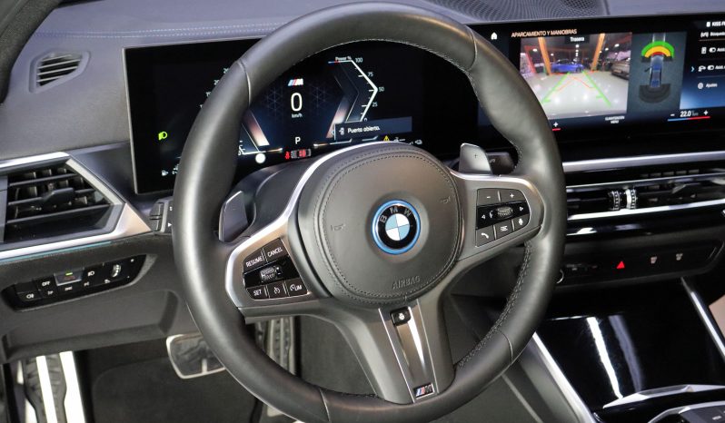 BMW 330e M lleno