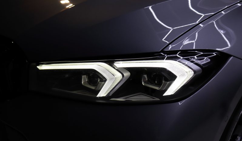 BMW 330e M lleno